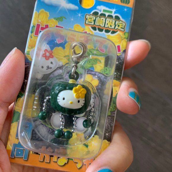 2007 HELLO KITTY PUMPKIN CELL PHONE CHARM - Picture 8 of 9